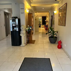 121 Hotel Parigi